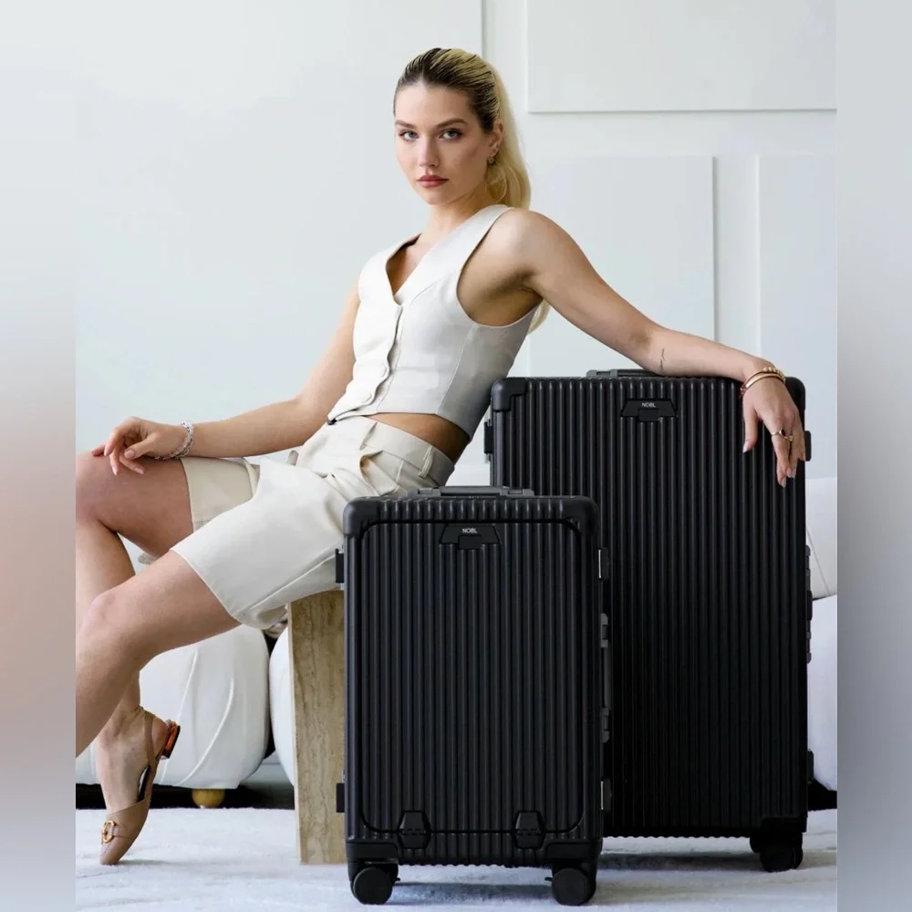 NOBL Carry-On: All-In-One - GREAT CONDITION - Picture 2 of 16